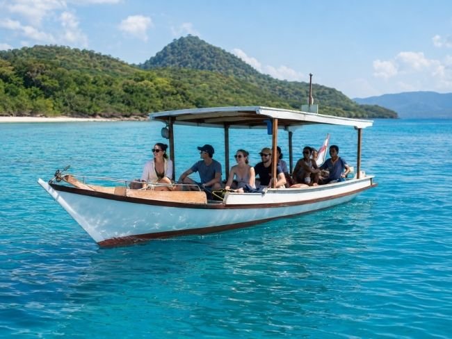 Affordable Whale Shark Sharing Trip from Lombok to Saleh Bay Sumbawa