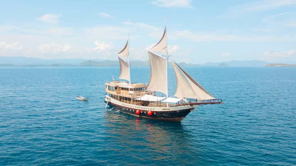 moyo island