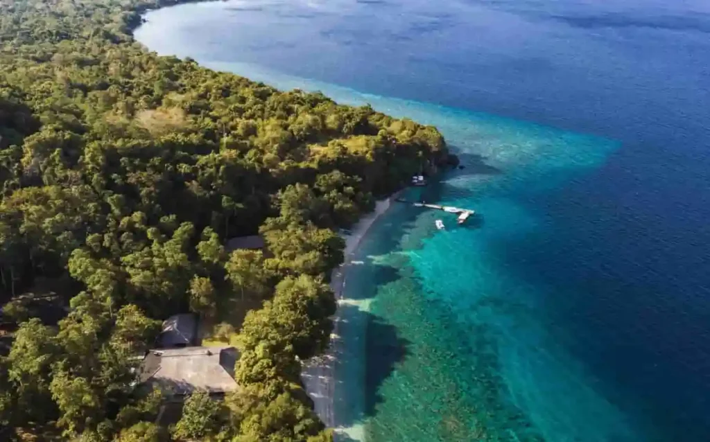 moyo island