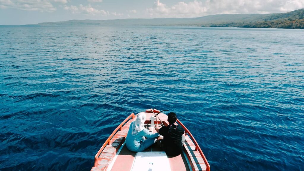 Moyo Island private tour