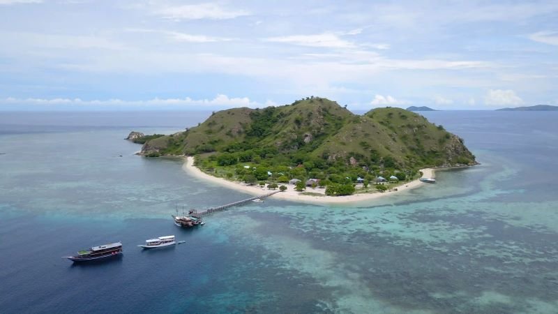 Kenawa Island