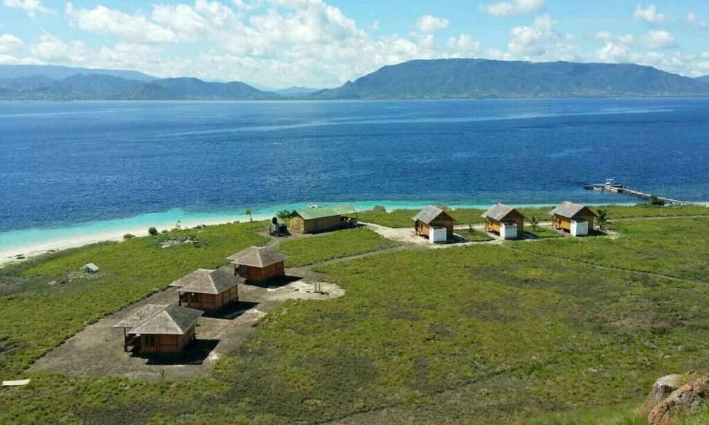 Paserang island private tour package