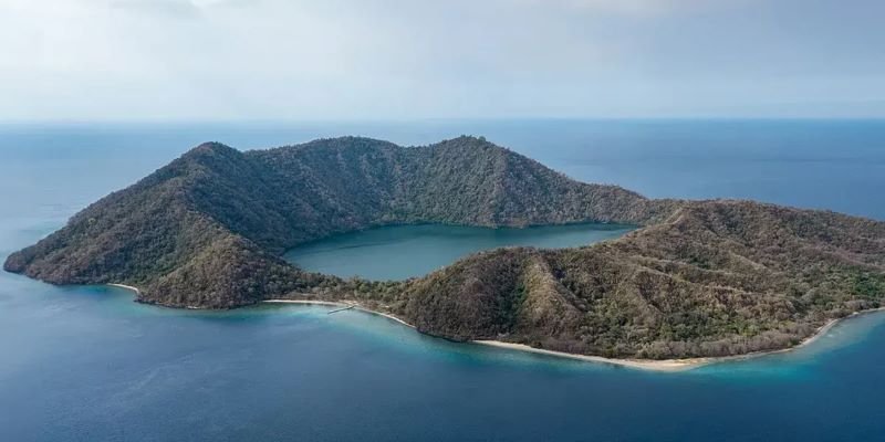 Sangeang Island boat trip