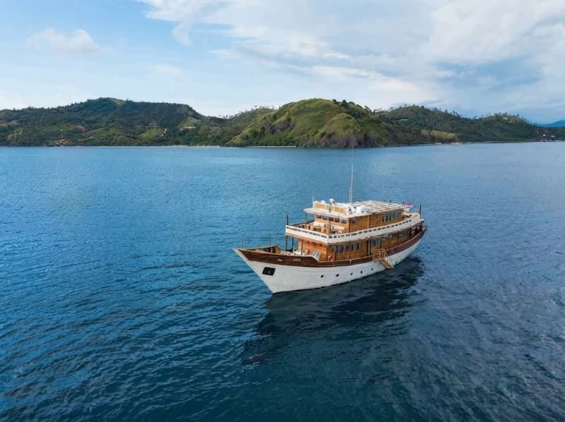 Satonda Island boat trip